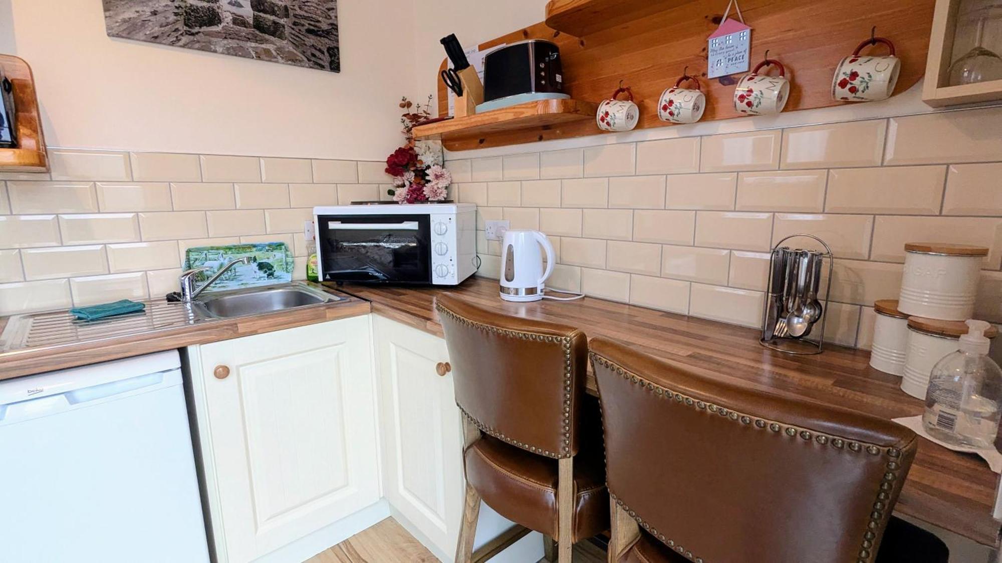 Skellig View Bluebell Rose & The Kerry Cliffs Apartment Portmagee Exterior photo